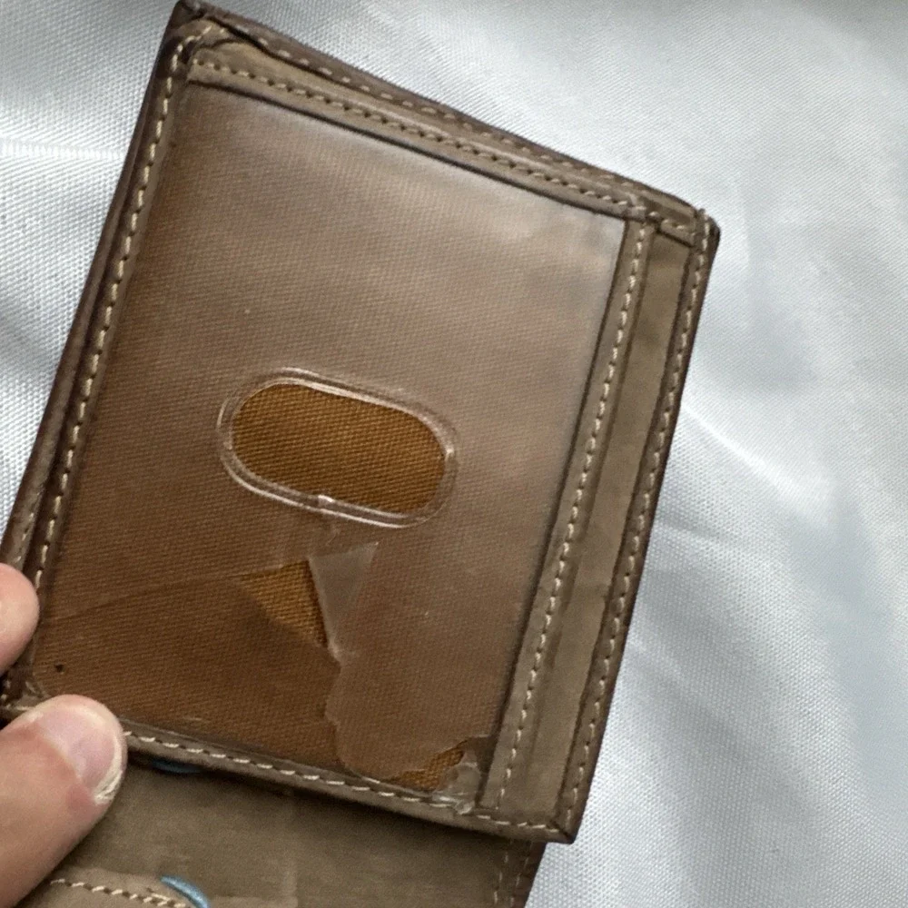 RARE Carhartt Men's Two-Tone Passcase Leather wallet